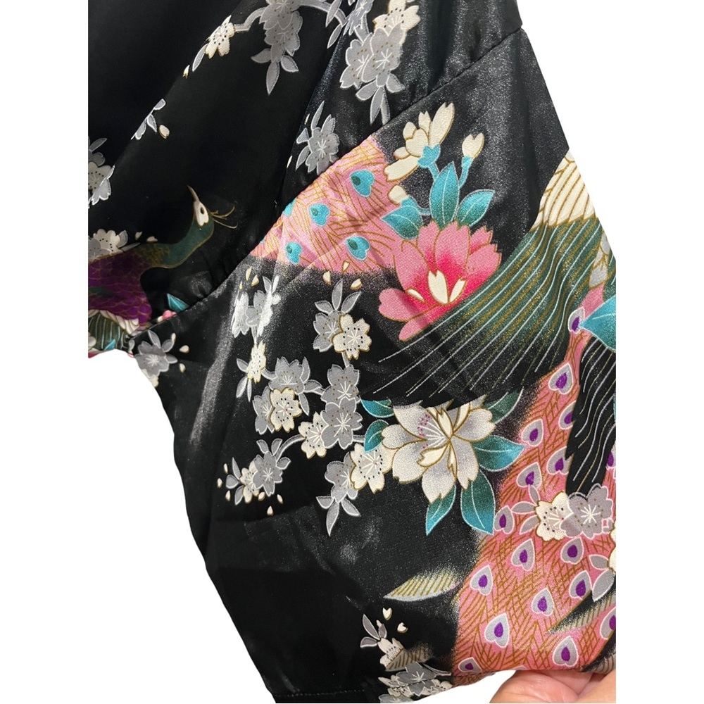 TANGYIHUI SILKY SATIN BLACK FLORAL PEACOCK ROBE WITH MATCHING BELT SIZE XXL - Picture 10 of 16